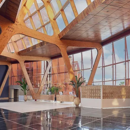 Premium Hotel 4*